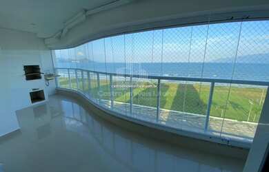 Imagem: O apartamento possui 3 Dormitórios, 1 Banheiro, 2 Vagas na