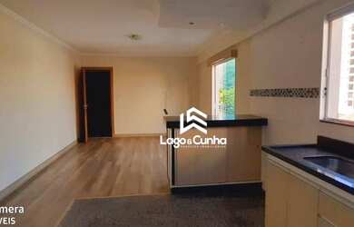 Imagem: O apartamento possui 3 Dormitórios, 1 Banheiro, 1 Vaga na garagem