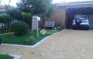 Imagem: A casa em condomínio possui 3 Dormitórios, 5 Banheiros e 215m²