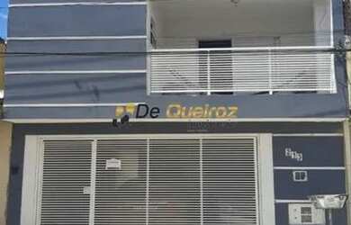 Imagem: A casa possui 3 Dormitórios, 3 Banheiros, 2 Vagas na garagem