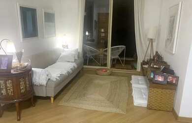 Imagem: O apartamento possui 3 Dormitórios, 1 Banheiro, 2 Vagas na