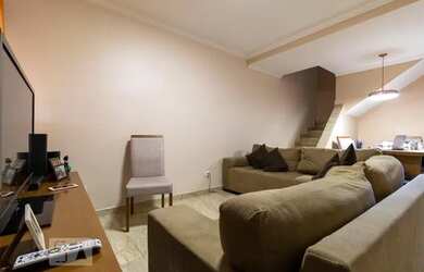 Imagem: A casa possui 3 Dormitórios, 2 Banheiros, 1 Vaga na garagem