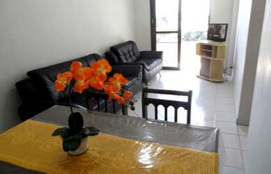 Imagem: O apartamento possui 1 Dormitório, 1 Banheiro, 1 Vaga na garagem