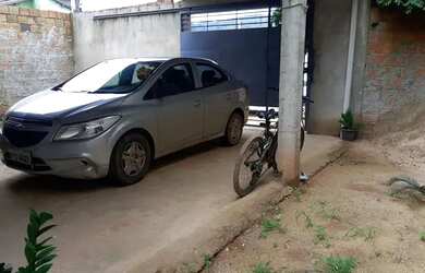 Imagem 3: Vende-se está casa. 200m² de Área, 2 Vagas na garageme3 Dormitórios