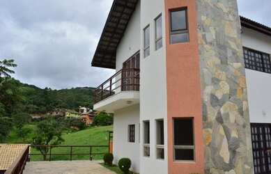 Imagem: A casa em condomínio possui 3 Dormitórios, 5 Banheiros, 5