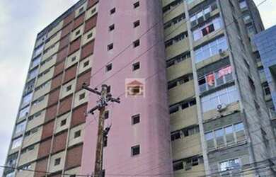 Imagem: O apartamento possui 1 Dormitório, 1 Banheiro, 1 Vaga na garagem