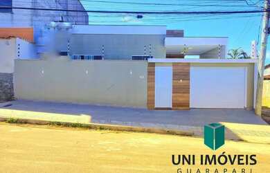 Imagem: A casa possui 2 Dormitórios, 1 Banheiro, 1 Vaga na garagem