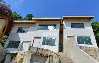 Imagem: A casa possui 3 Dormitórios, 3 Banheiros, 1 Vaga na garagem