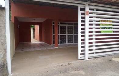 Imagem: A casa e possui 3 Dormitórios, Suítes, 1 Banheiro, 2 Vagas