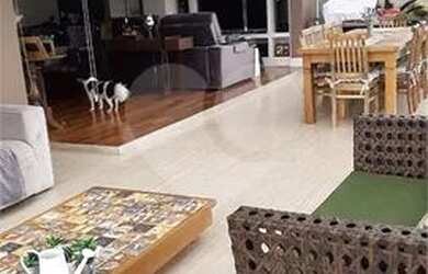 Imagem: O apartamento possui 4 Dormitórios, 4 Banheiros, 2 Vagas na