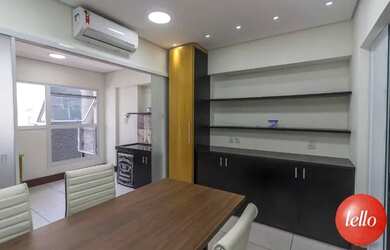 Imagem: O depósito possui 1 Vaga na garagem, 32m² de Área e está