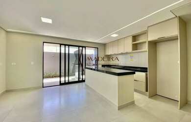 Imagem 2: Sobrado à Venda em Jardim Centro Cívico, Sarandi - PR