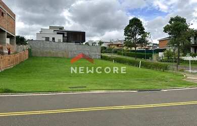 Imagem: O terreno possui 591m² de Área, Imóvel novo e está localizado