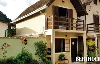 Imagem: A casa em condomínio possui 1 Dormitório, 2 Banheiros, 1 Vaga