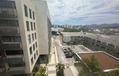 Imagem: O depósito possui 3 Vagas na garagem e 113m² de Área e está