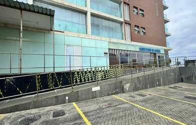 Imagem 10: Loja, Barra Galpão / depósito com 5 vagas na garagem