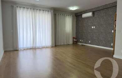 Imagem: O apartamento possui 2 Dormitórios, 2 Banheiros, 2 Vagas na