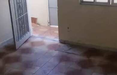 Imagem: A casa possui 2 Dormitórios, 1 Banheiro, 50m² de Área e