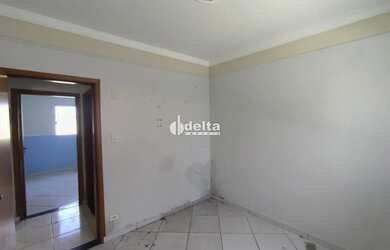 Imagem 7: Casa com 2 quartos disponível para locação no bairro Saraiva em Uberlândia-MG