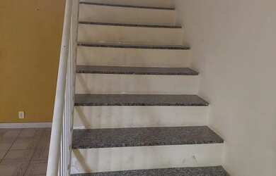 Imagem 5: Casa para aluguel possui 30 metros quadrados com 2 quartos em Valverde...