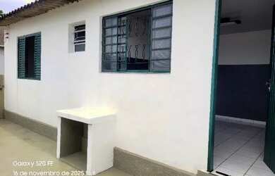 Imagem: A casa possui 1 Dormitório, 1 Banheiro e 50m² de Área e está