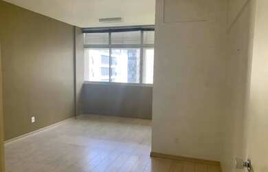 Imagem: O depósito possui 35m² de Área e está localizado em Santo