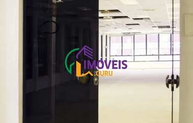 Imagem: O depósito possui 5 Vagas na garagem e 284m² de Área e está