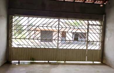 Imagem: A casa possui 5 Dormitórios, 5 Banheiros, 2 Vagas na garagem