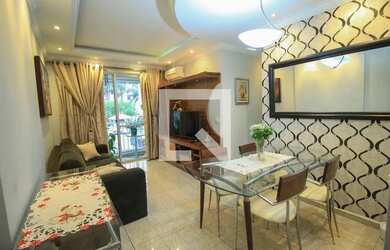 Imagem: O apartamento possui 3 Dormitórios, 1 Banheiro, 1 Vaga na garagem