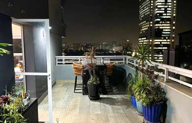 Imagem: O apartamento possui 1 Dormitório, 1 Banheiro, 1 Vaga na garagem