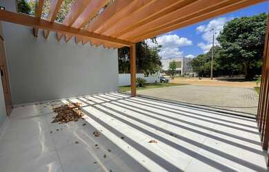 Imagem: A casa em condomínio possui 3 Dormitórios, 4 Banheiros, 4