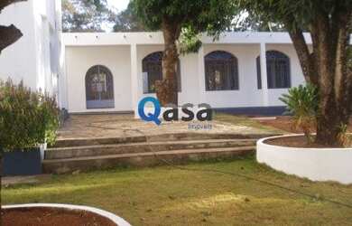 Imagem: A casa possui 5 Dormitórios, 5 Banheiros, 5 Vagas na garagem