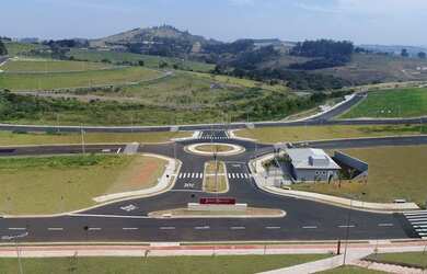 Imagem: O terreno possui 263m² de Área e está localizado em Taboão