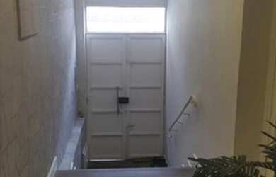 Imagem: O depósito possui 15m² de Área e está localizado em Santa