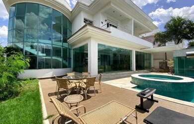 Imagem 1: Casa com 4 suítes, 210 m² - venda por R$ 5.500.000 ou aluguel por R$...