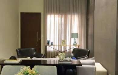 Imagem 2: Casa à venda no condomínio Belvedere