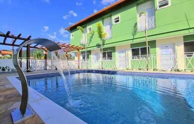 Imagem: A casa possui 2 Dormitórios, 3 Banheiros, 1 Vaga na garagem