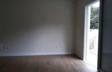 Imagem 7: Sobrado novo, com 313m², piscina, 3 suítes e 6 vagas no Jardim Ibiratiba