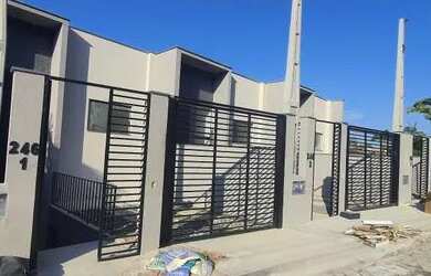 Imagem: A casa possui 2 Dormitórios, 3 Banheiros, 1 Vaga na garagem