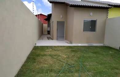 Imagem: A casa possui 2 Dormitórios, 2 Banheiros, 1 Vaga na garagem