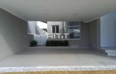 Imagem: A casa em condomínio possui 3 Dormitórios, 3 Banheiros, 4