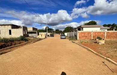 Imagem: O terreno possui 565m² de Área e está localizado em Ponte