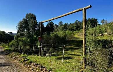 Imagem: O terreno possui 6.613m² de Área e está localizado em Canela