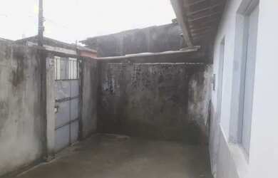 Imagem: A casa possui 2 Dormitórios, 1 Banheiro, 90m² de Área e