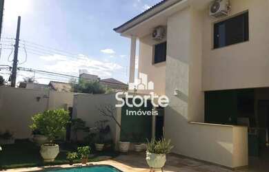 Imagem 6: Casa estilo sobrado de esquina com 3 suítes à venda, 290m² por R$ 1.700.000...