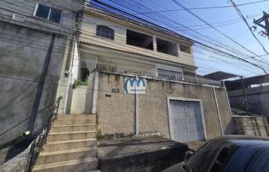 Imagem: A casa possui 2 Dormitórios, 4 Banheiros, 1 Vaga na garagem