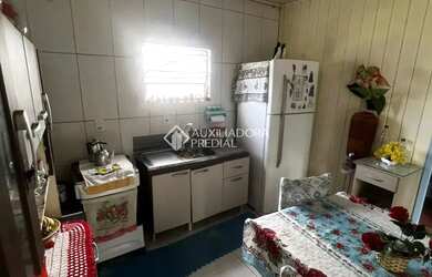 Imagem 14: Duas casas no mesmo terreno - excelente para renda ou moradia - Bairro...