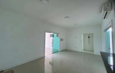 Imagem 10: Casa com 3 Suítes no Passaredo/ Climatizada/ 4 vagas de garagem sendo...