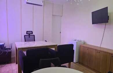 Imagem: O depósito possui 1 Vaga na garagem, 25m² de Área e está