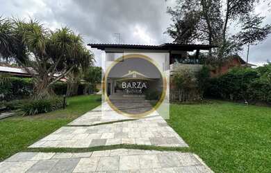 Imagem: A casa em condomínio possui 4 Dormitórios, 5 Banheiros, 5